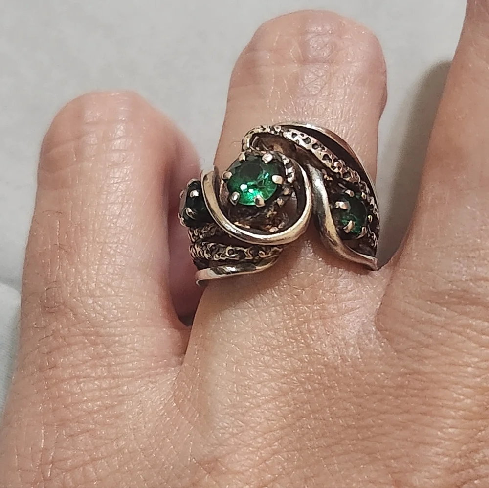 Vintage Sterling Silver Brutalist Ring Green Stones 1970 - Picture 3 of 13